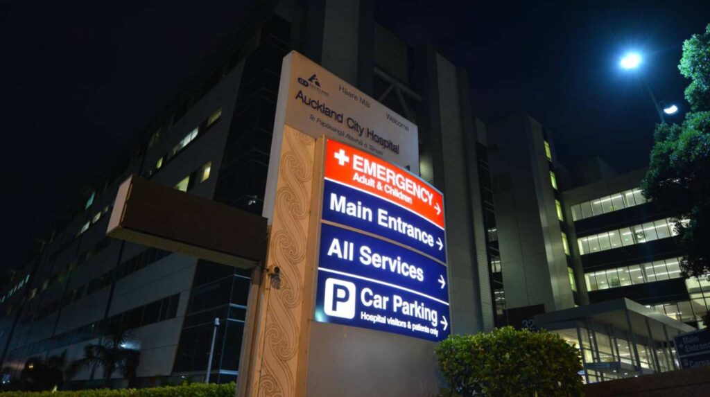 hispotal sinage in auckland (1)